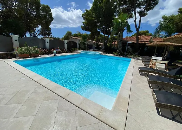 Aparthotel Aquamarina Pintadera Blu & Porto Pino